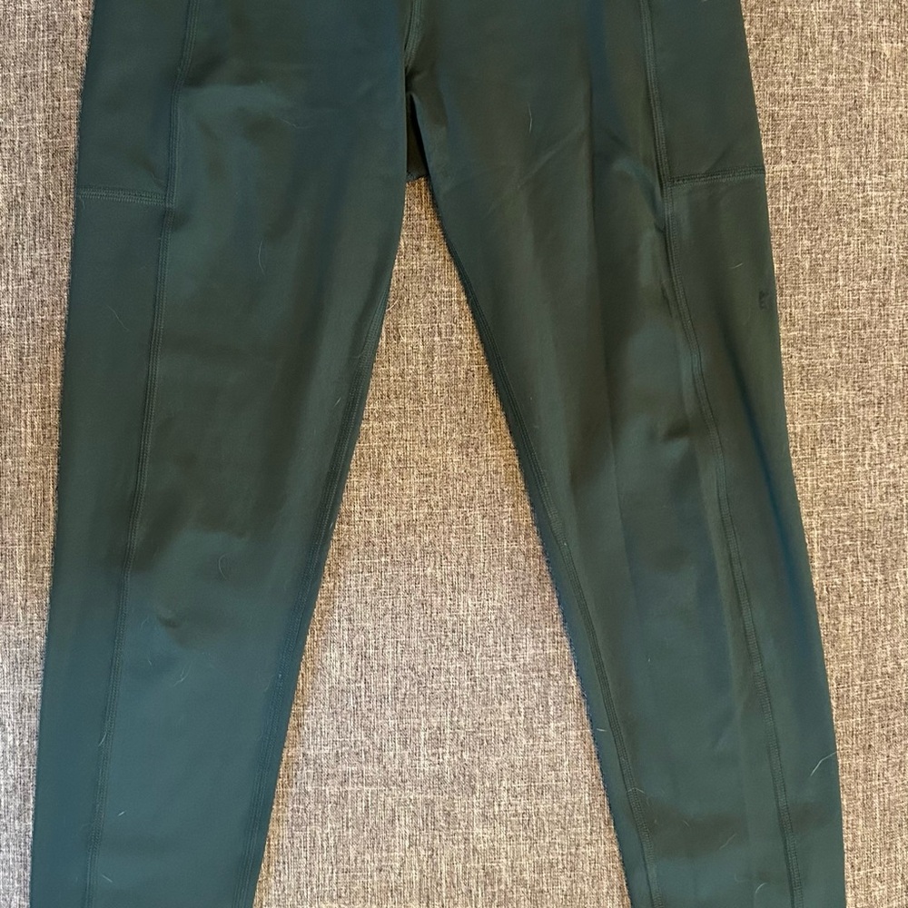 High-Waisted Green Leggings - Picture 3 of 4